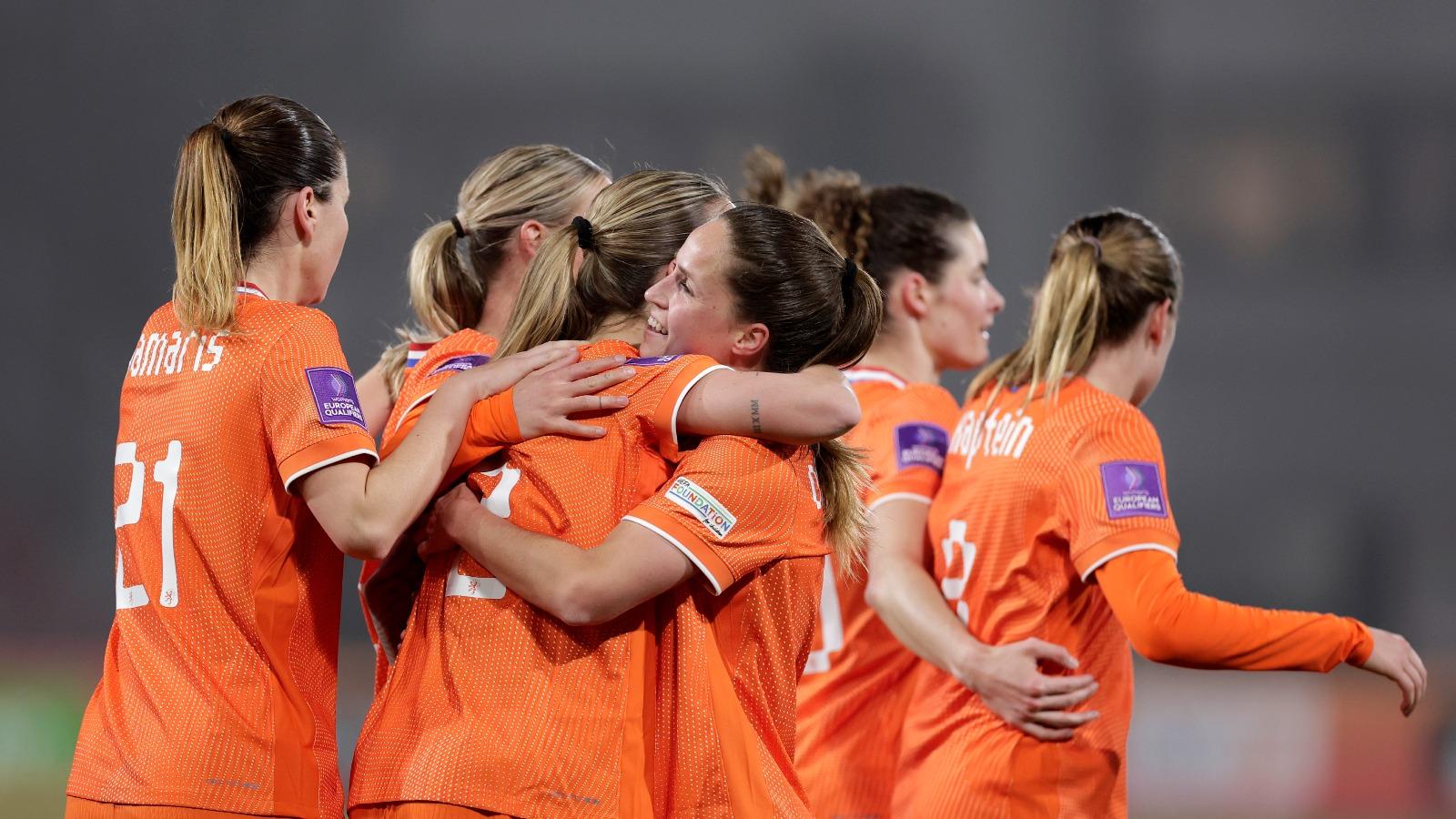 PwC x KNVB Oranje Leeuwinnen